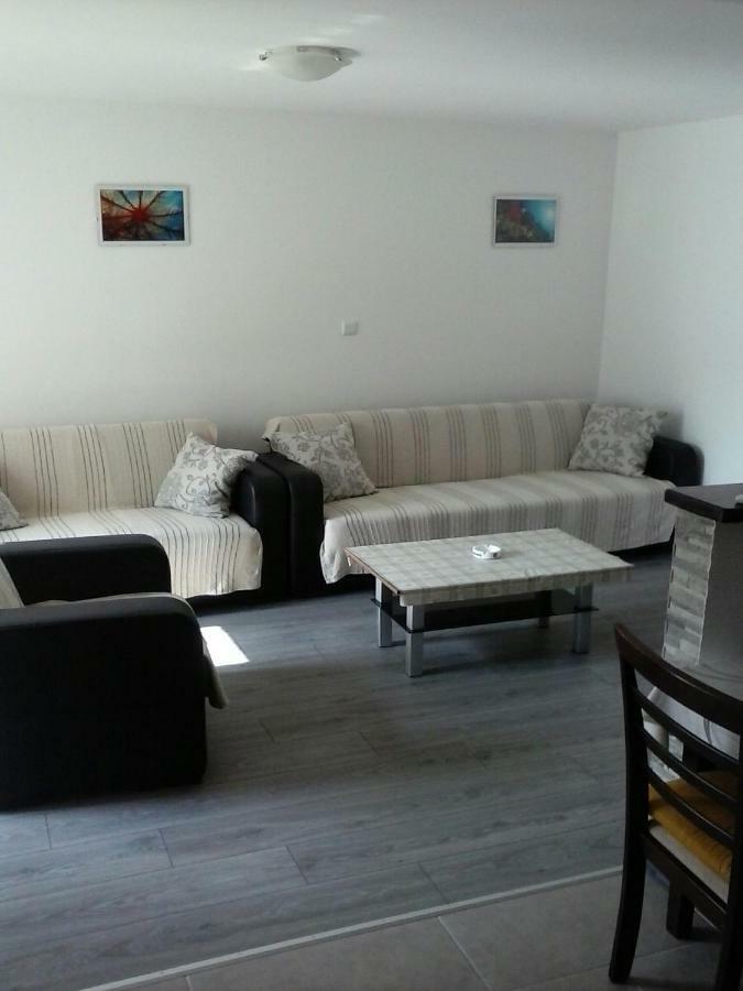 Apartmani Maric Selce Eksteriør billede